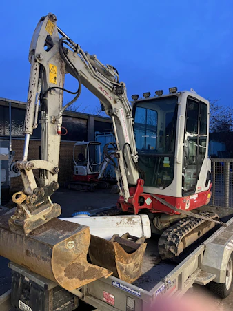 Takeuchi TB 225